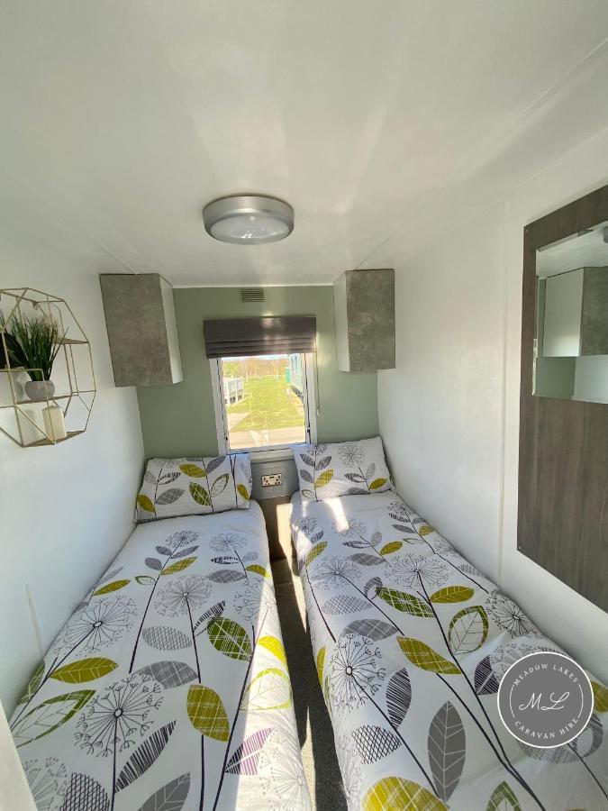 Meadow Lakes 22 - Golden Palm, Pet Friendly, Wifi, Bed Linen - Meadow Lakes Caravan & Lodge Hire Skegness Exterior foto