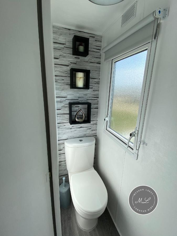 Meadow Lakes 22 - Golden Palm, Pet Friendly, Wifi, Bed Linen - Meadow Lakes Caravan & Lodge Hire Skegness Exterior foto